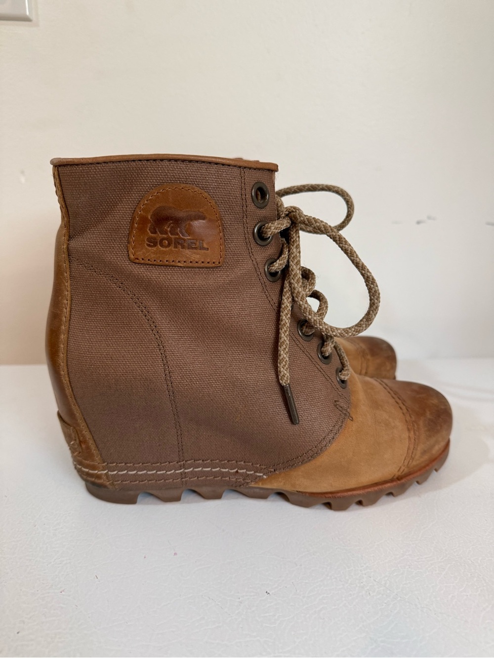 Sorel Brown Lace-Up Canvas & Leather Wedge Boots - Women's